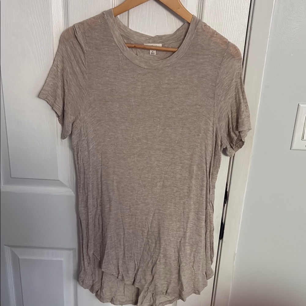 Wilfred Light Taupe Short Sleeve Crewneck Tee